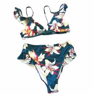 NWT Cupshe Floral Hi Waist Ruffle Bikini Set Med